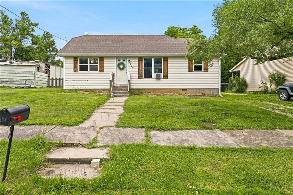 Listing Photo MLS #HMS2628157