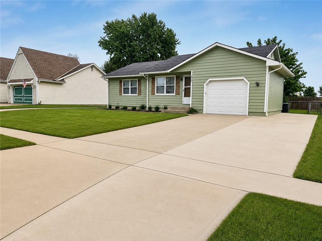 Listing Photo MLS #HMS2628358