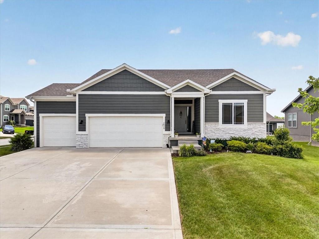 Listing Photo MLS #HMS2628677