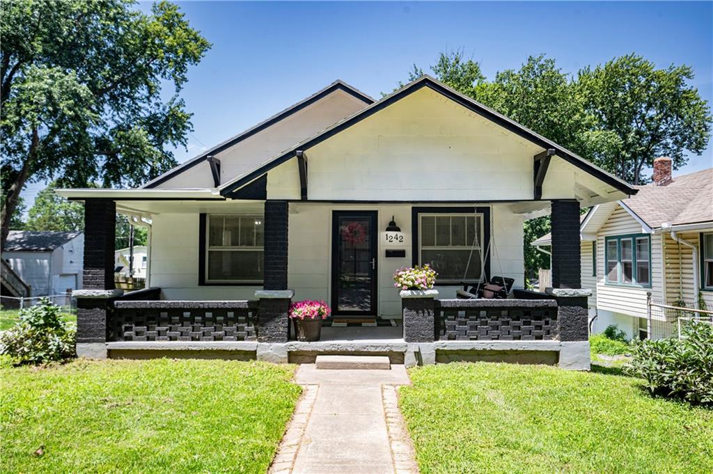 Listing Photo MLS #HMS2628890