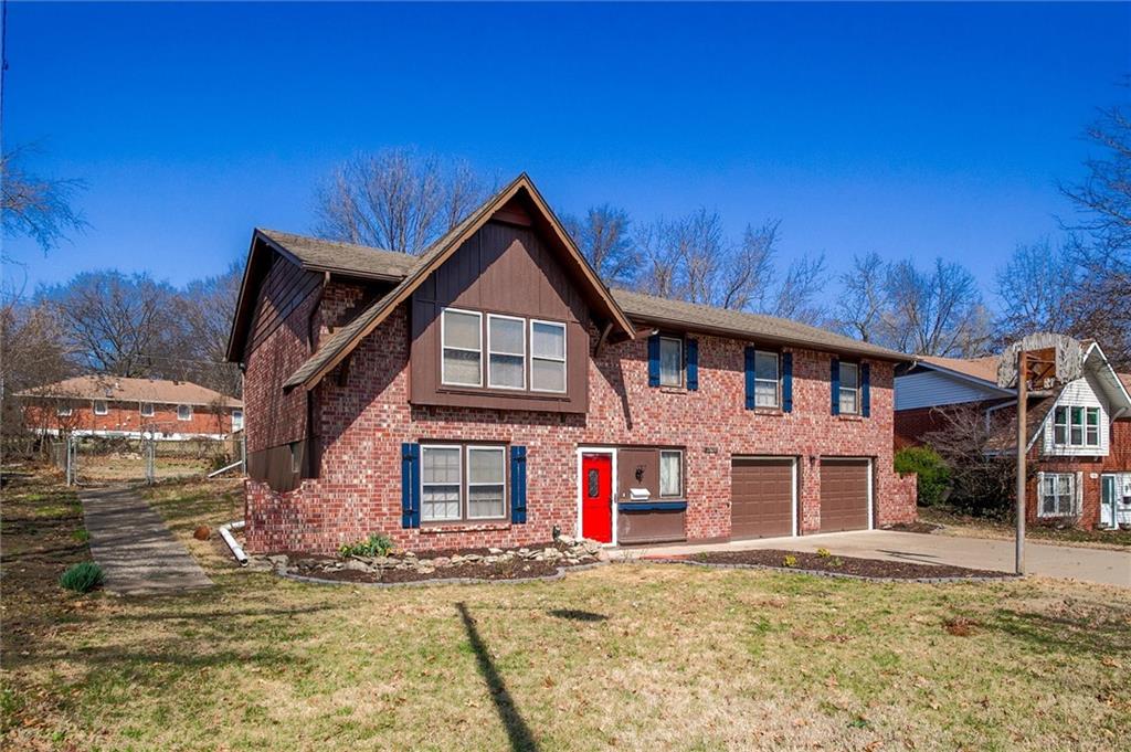 Listing Photo MLS #HMS2629036