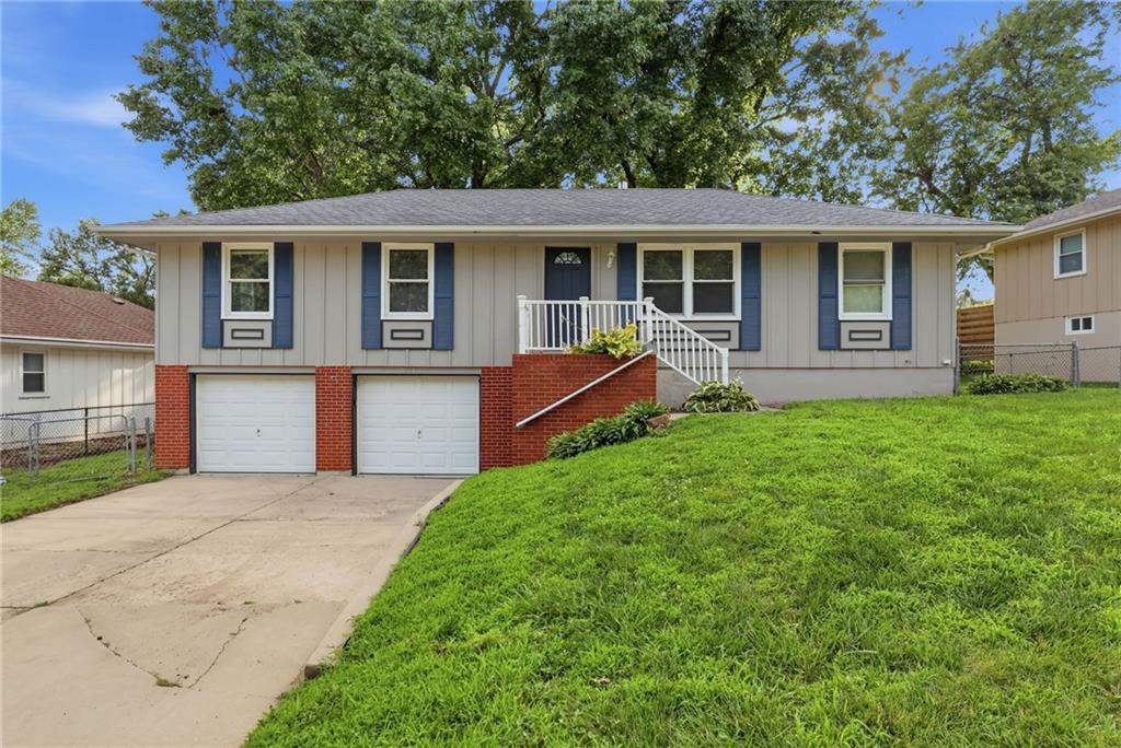 Listing Photo MLS #HMS2629072