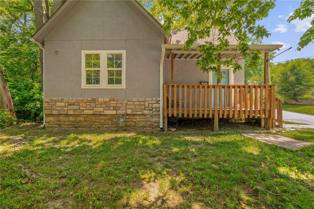 Listing Photo MLS #HMS2629233