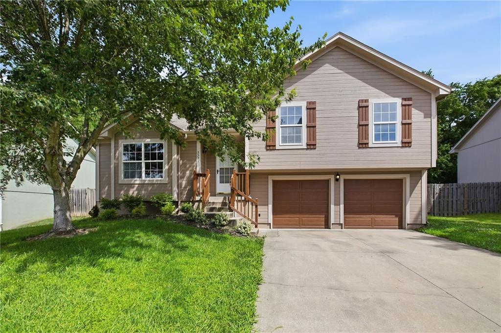 Listing Photo MLS #HMS2629396