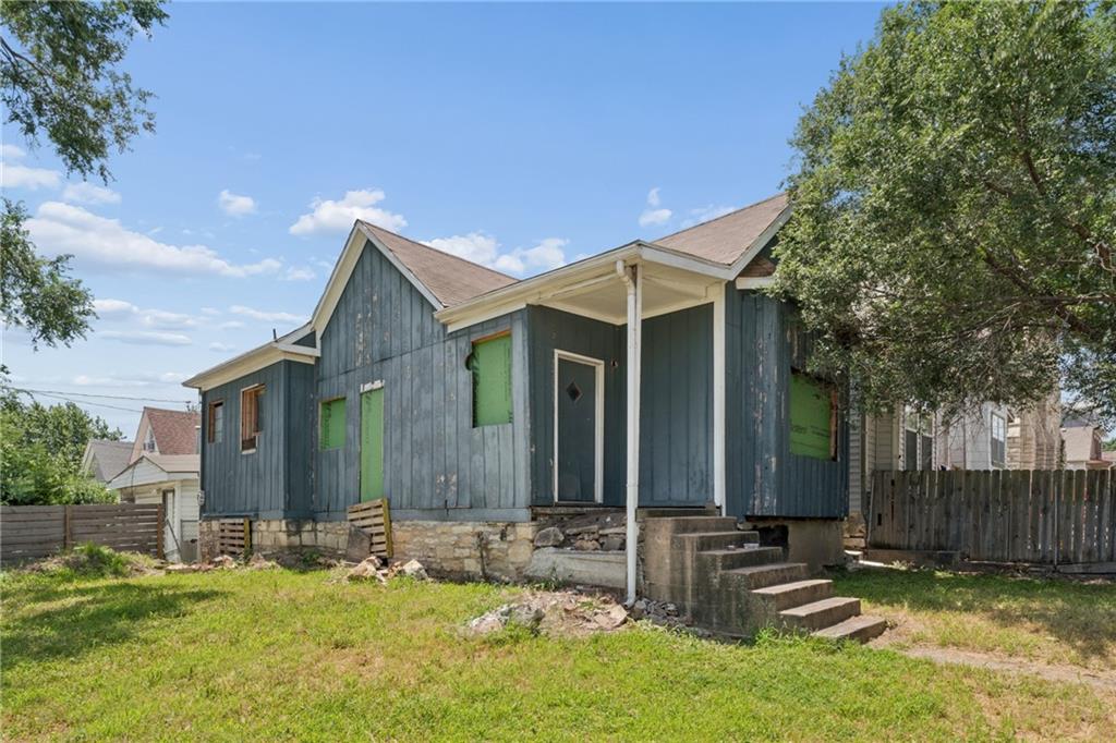 Listing Photo MLS #HMS2629658