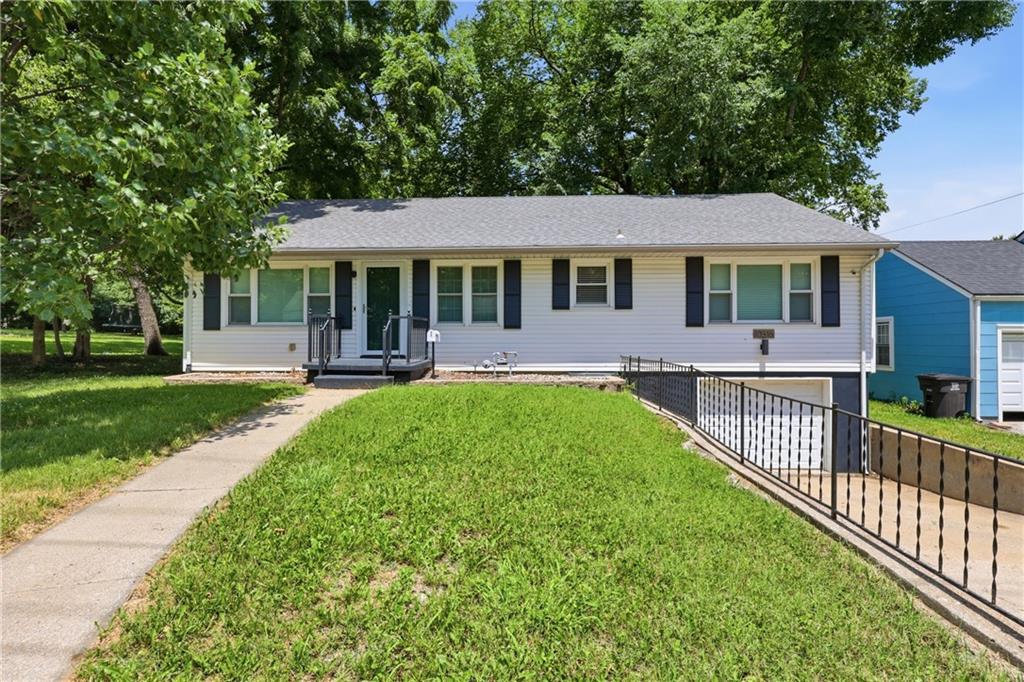Listing Photo MLS #HMS2629939