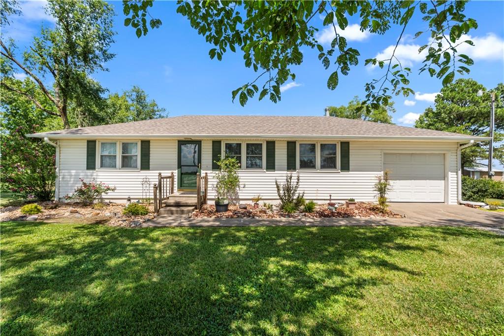 Listing Photo MLS #HMS2629944