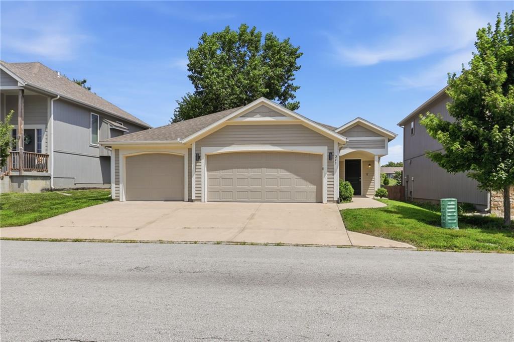Listing Photo MLS #HMS2629986