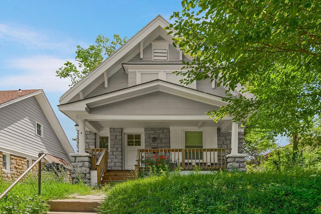 Listing Photo MLS #HMS2630496