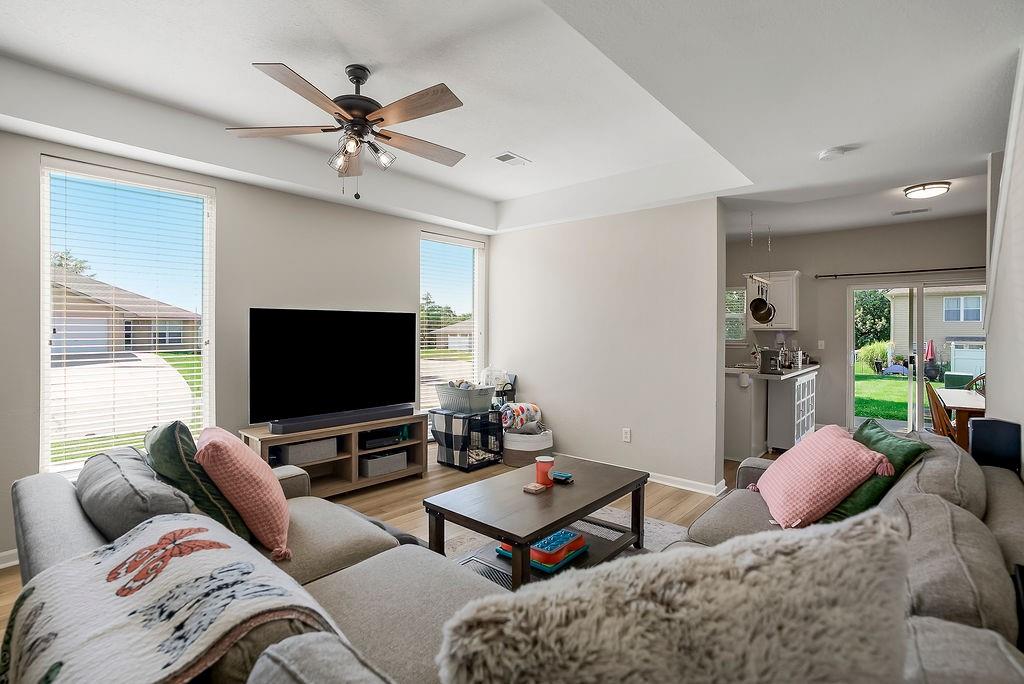 Listing Photo MLS #HMS2630691