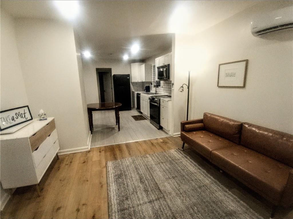 Listing Photo MLS #HMS2630956