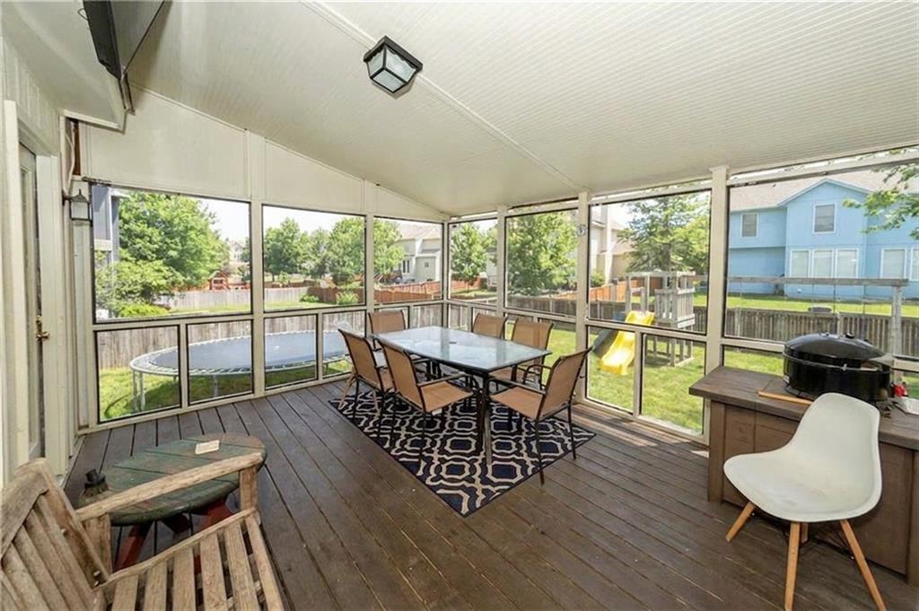 Listing Photo MLS #HMS2631020