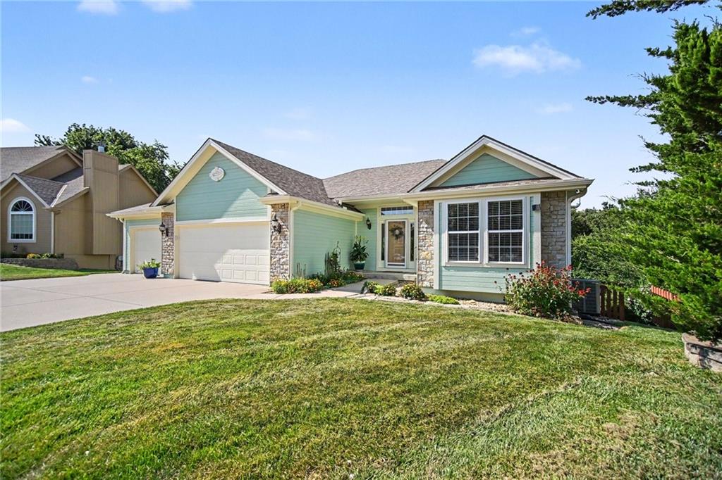 Listing Photo MLS #HMS2631040