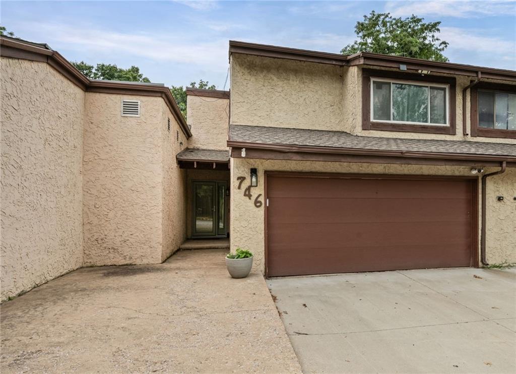 Listing Photo MLS #HMS2631062