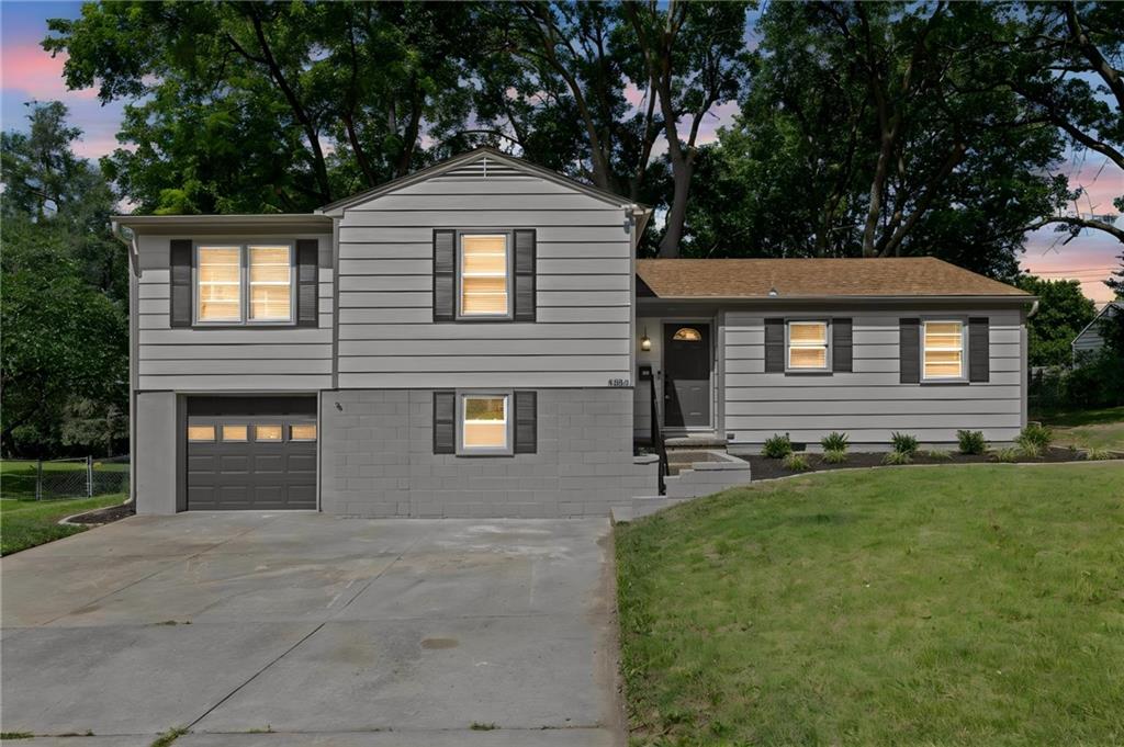 Listing Photo MLS #HMS2631162