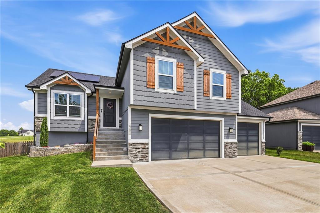 Listing Photo MLS #HMS2631333