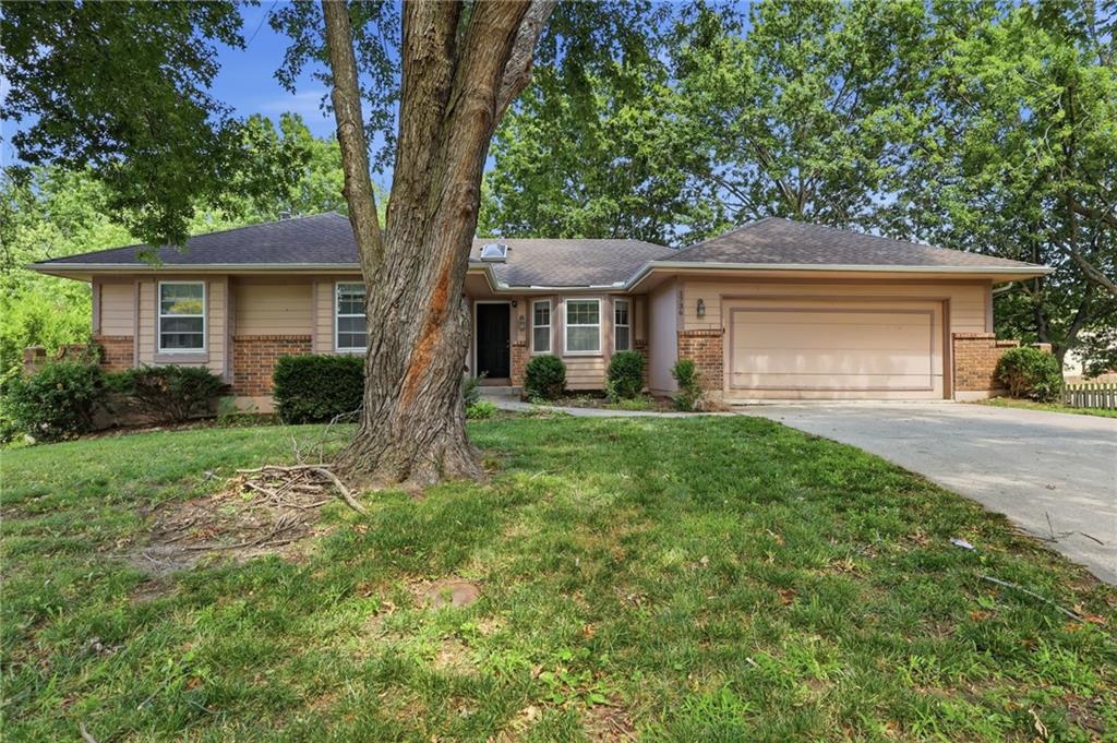 Listing Photo MLS #HMS2631433