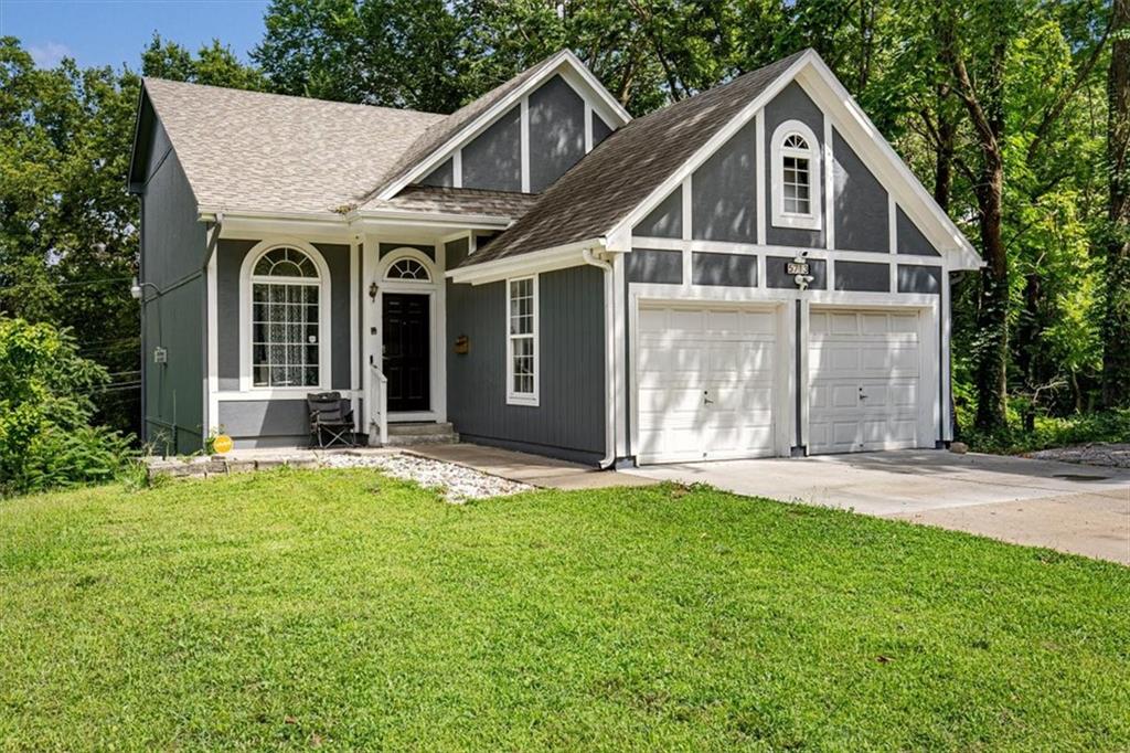 Listing Photo MLS #HMS2631995