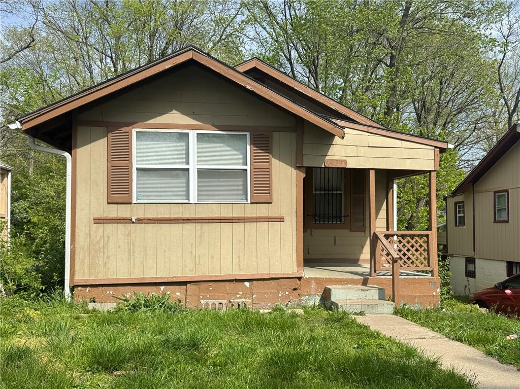 Listing Photo MLS #HMS2632125