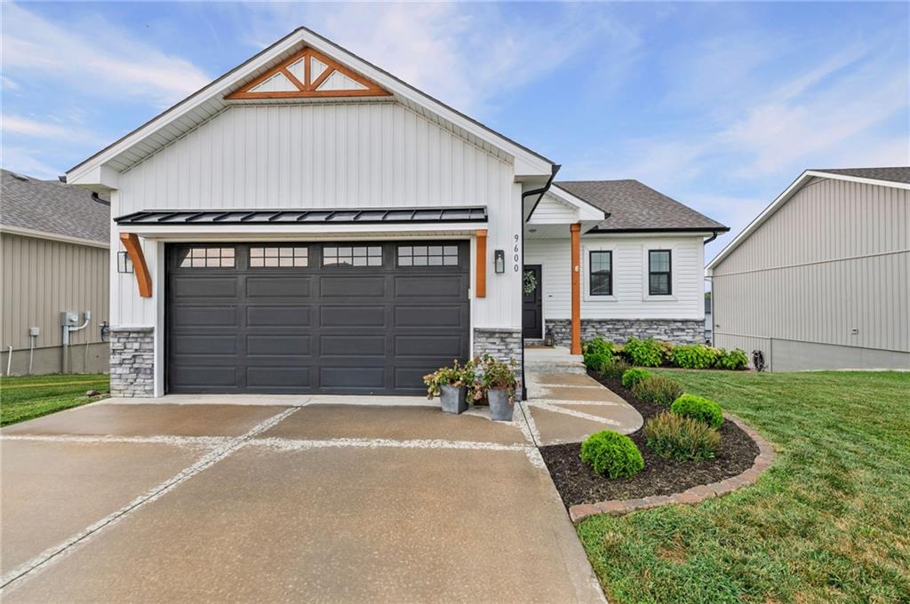 Listing Photo MLS #HMS2632451