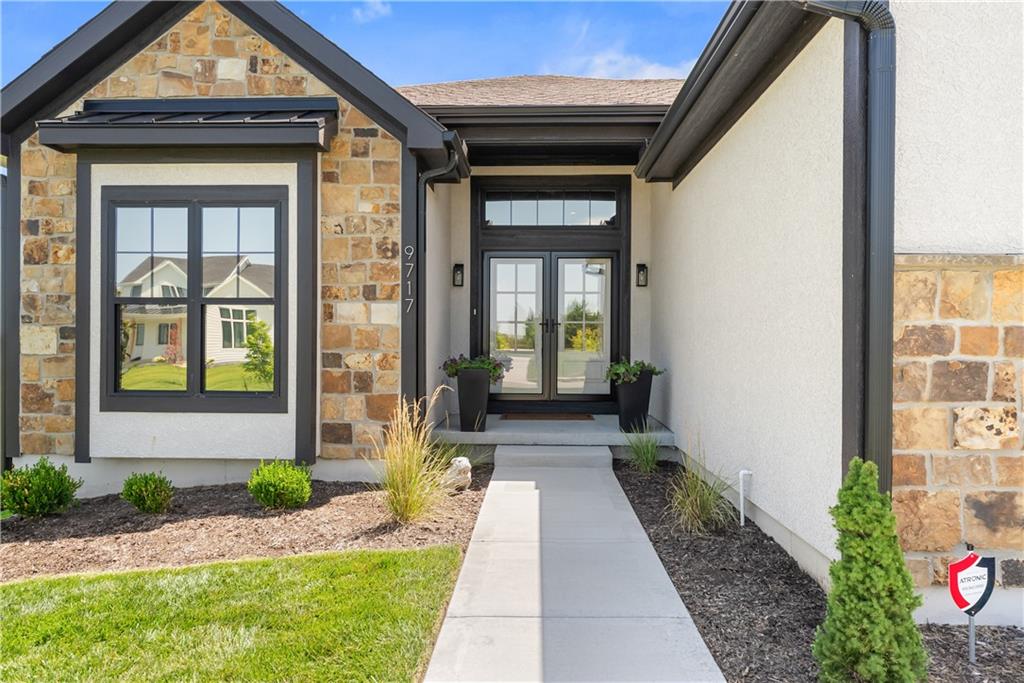 Listing Photo MLS #HMS2632569