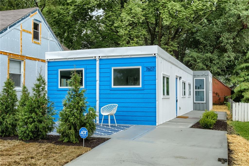 Listing Photo MLS #HMS2632765
