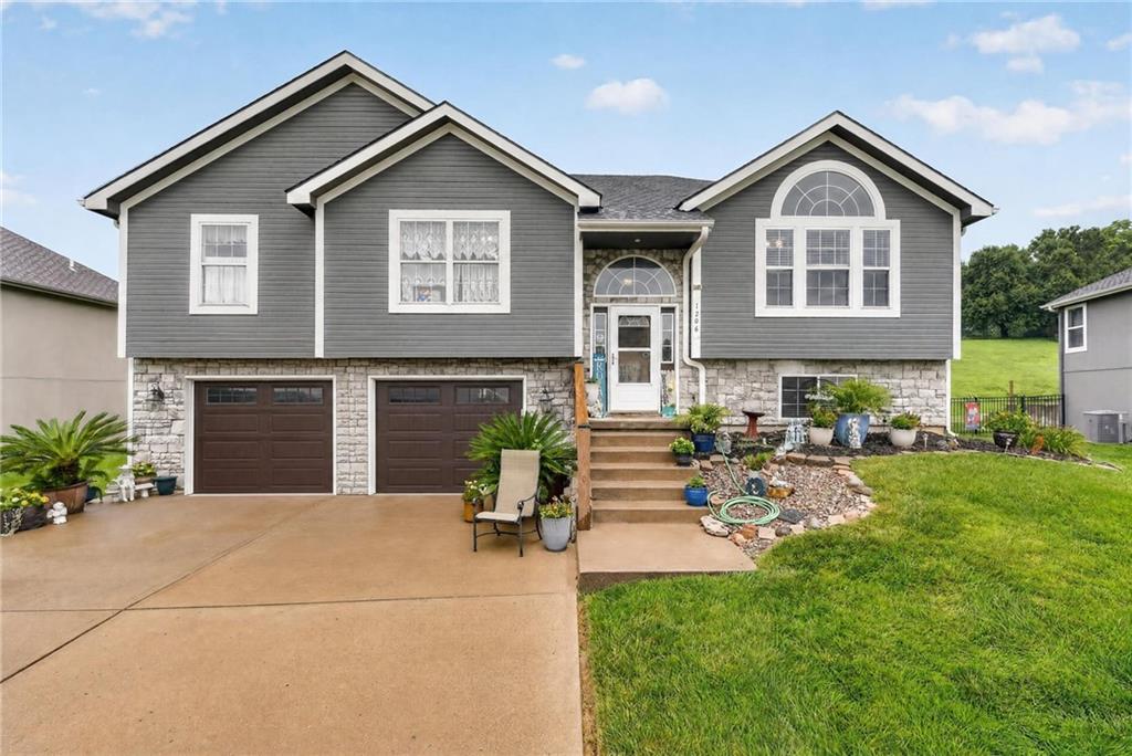 Listing Photo MLS #HMS2633198