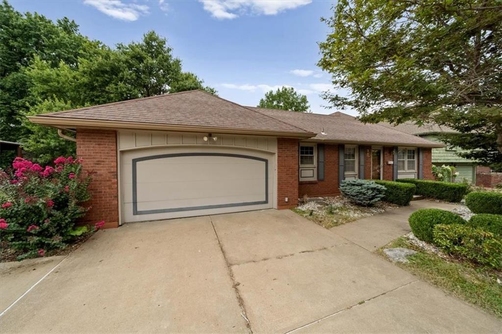 Listing Photo MLS #HMS2633486