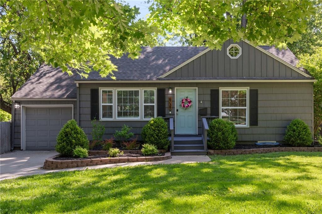 Listing Photo MLS #HMS2633917