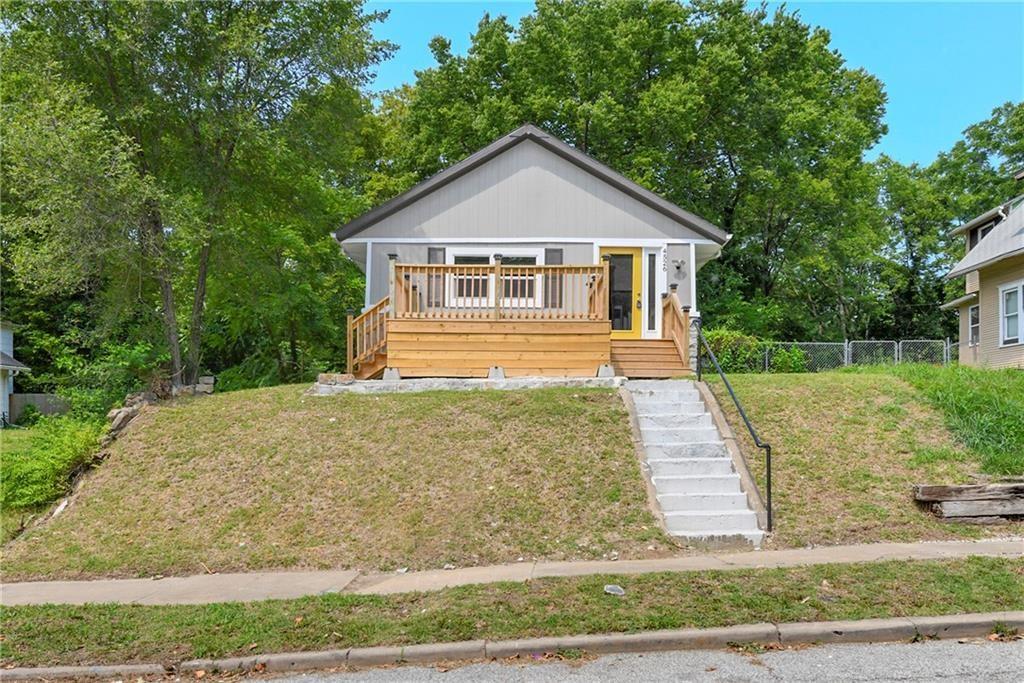 Listing Photo MLS #HMS2633960