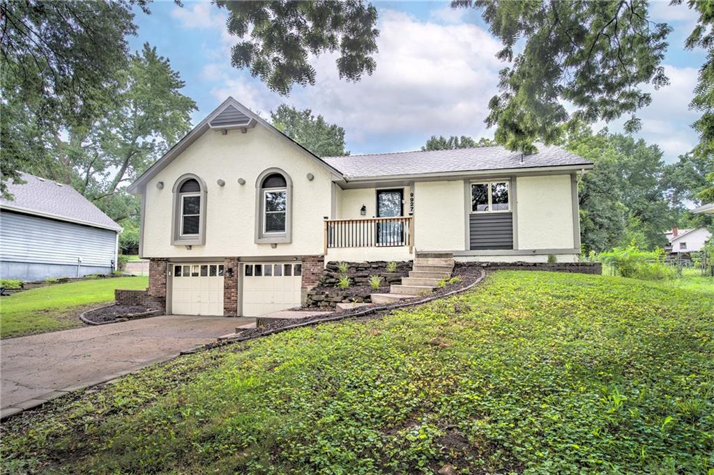 Listing Photo MLS #HMS2635191