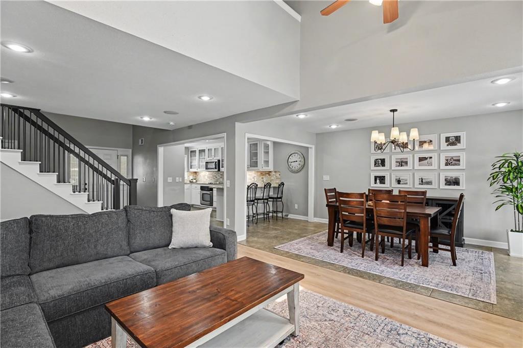 Listing Photo MLS #HMS2635497