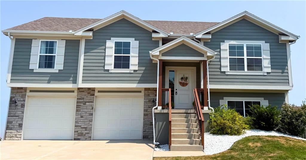 Listing Photo MLS #HMS2635605