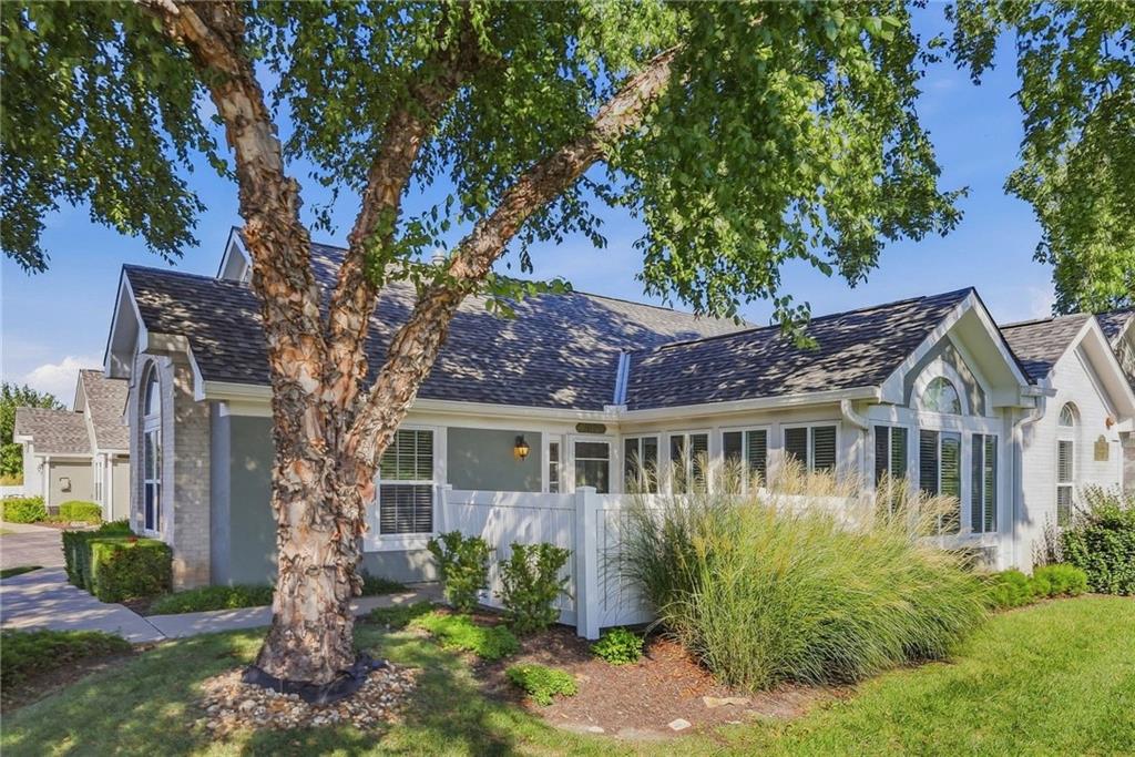 Listing Photo MLS #HMS2637248