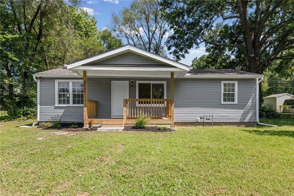 Listing Photo MLS #HMS2637575