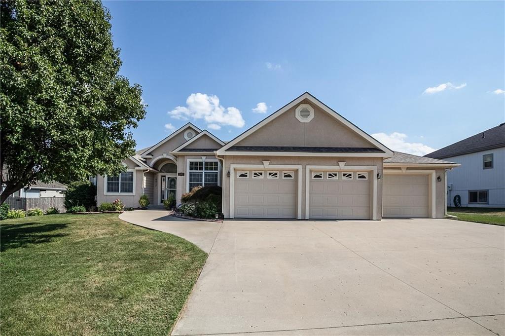 Listing Photo MLS #HMS2637832