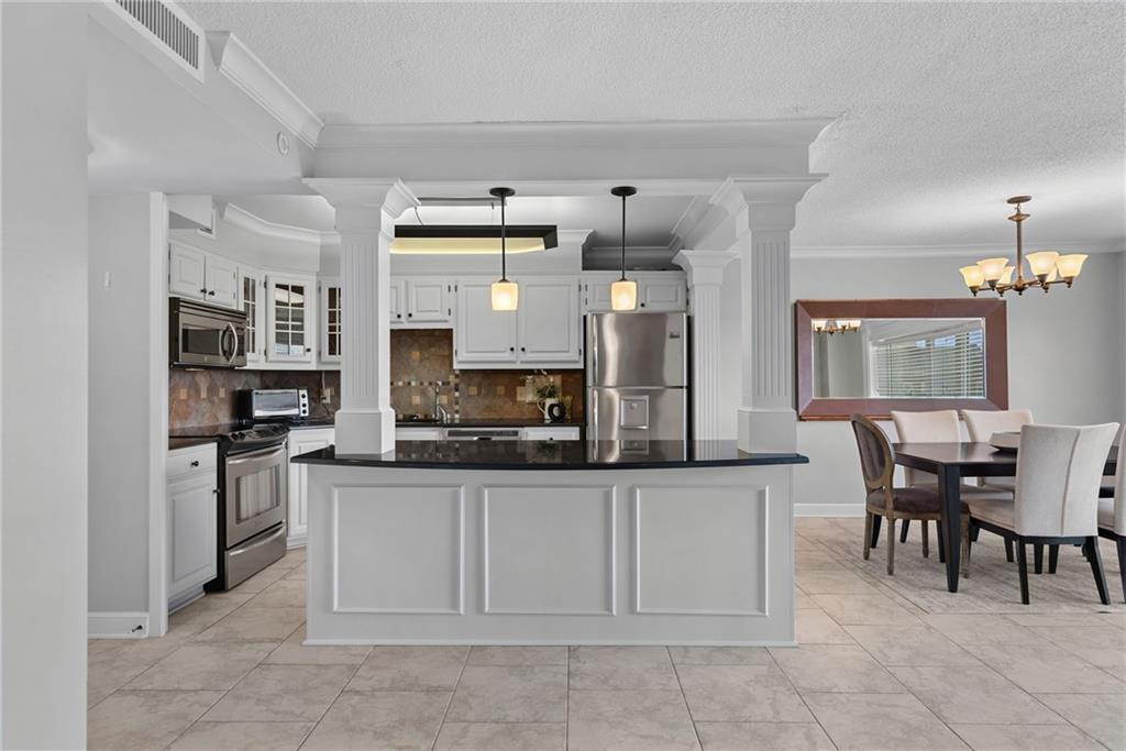 Listing Photo MLS #HMS2638917