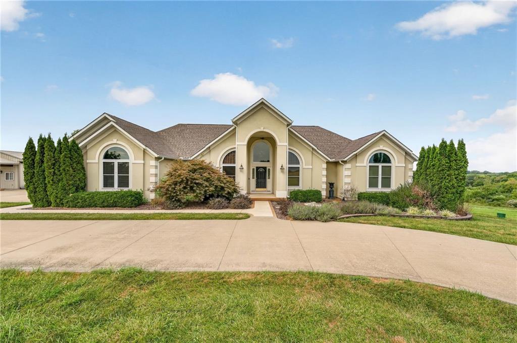 Listing Photo MLS #HMS2640329