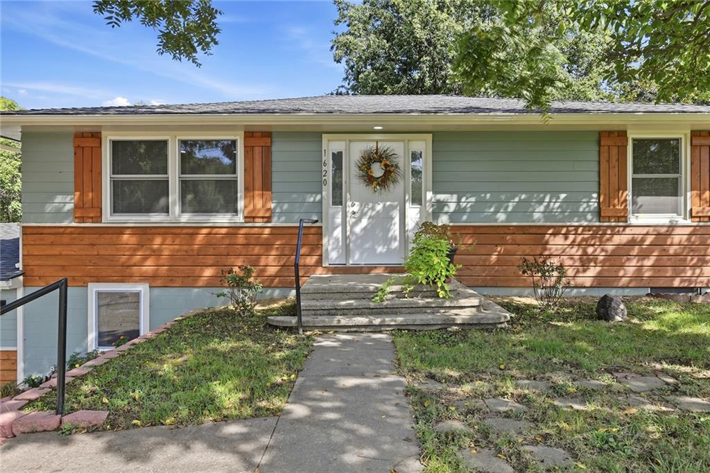 Listing Photo MLS #HMS2640511