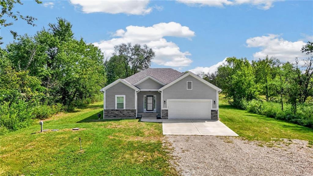 Listing Photo MLS #HMS2641376