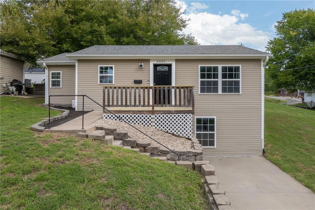 Listing Photo MLS #HMS2641395