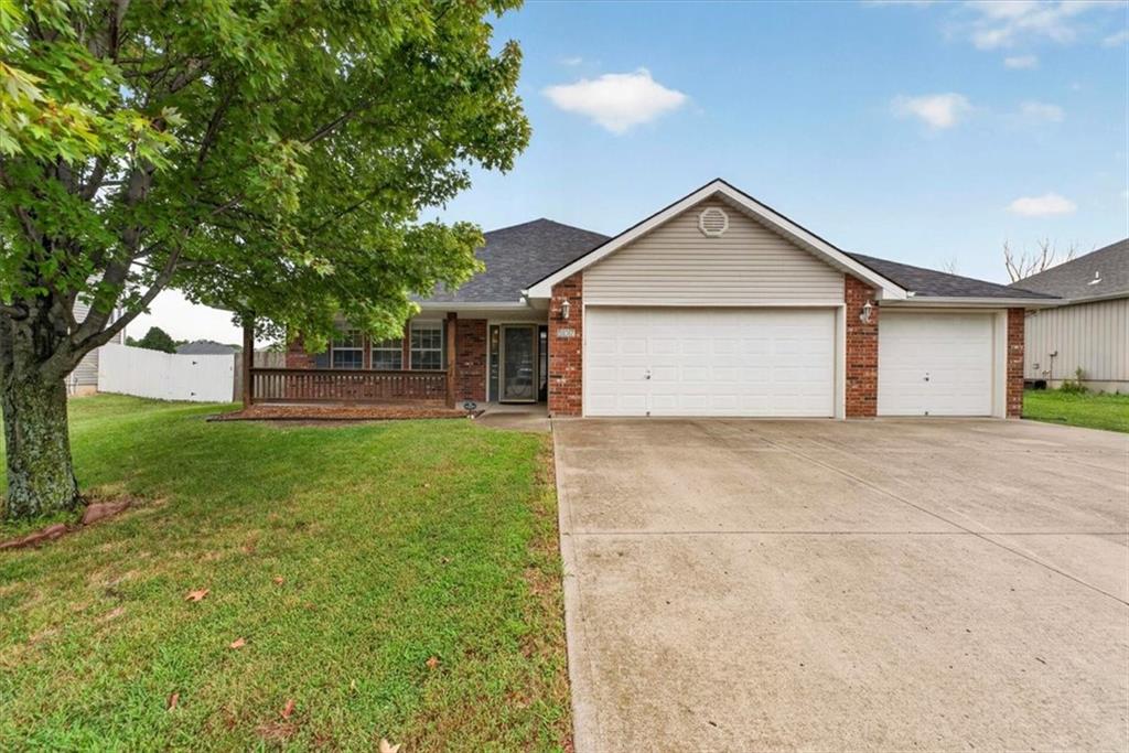 Listing Photo MLS #HMS2641434