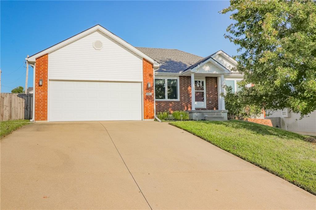 Listing Photo MLS #HMS2641843