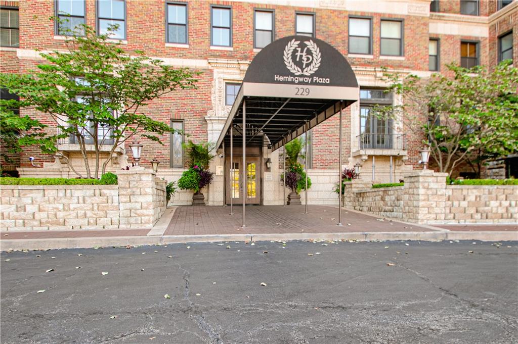 Listing Photo MLS #HMS2641901