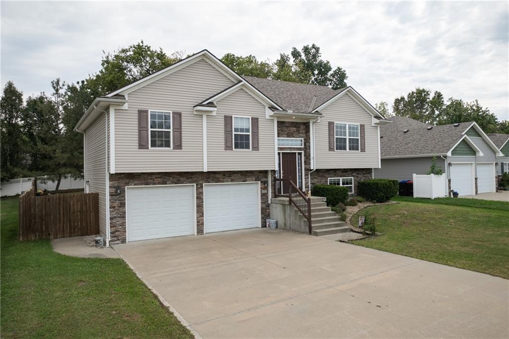 Listing Photo MLS #HMS2643005