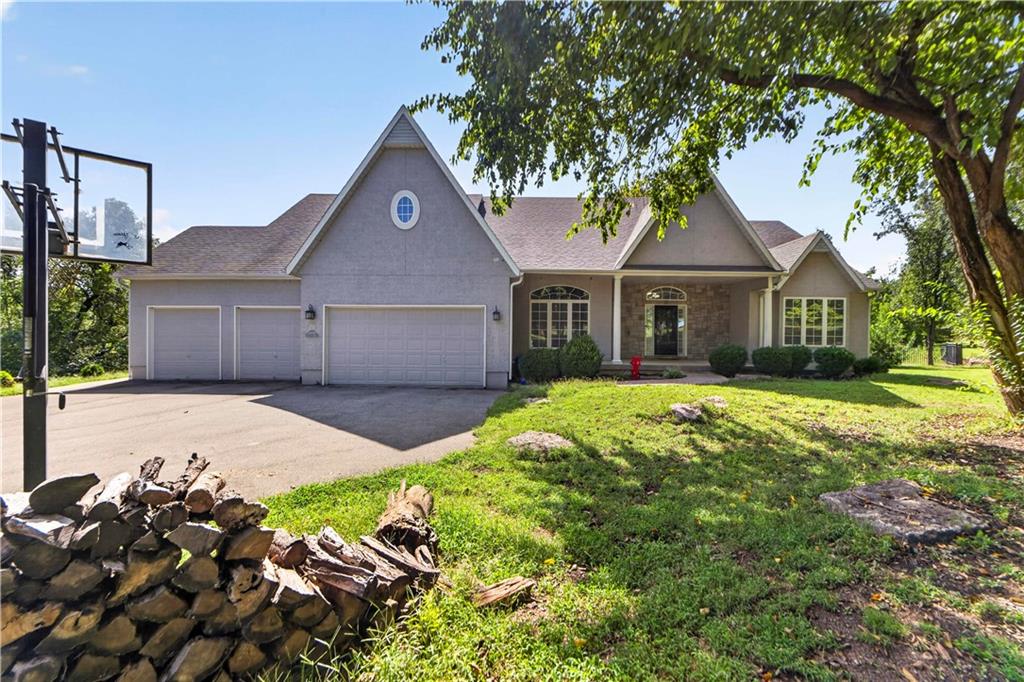 Listing Photo MLS #HMS2643019