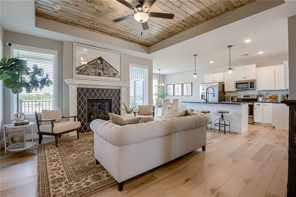Listing Photo MLS #HMS2643132