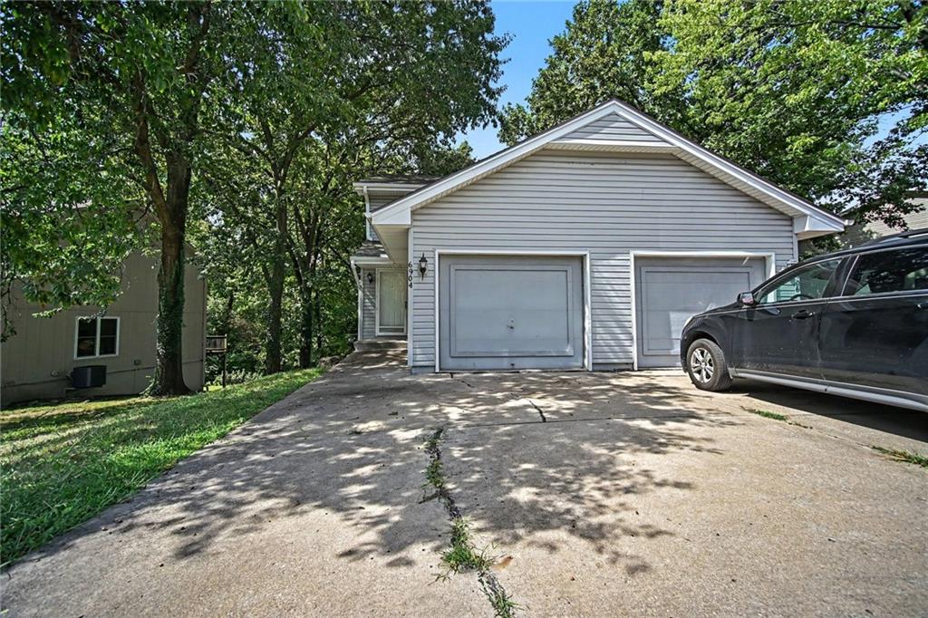 Listing Photo MLS #HMS2644155