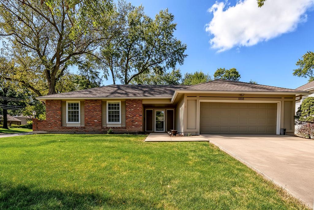 Listing Photo MLS #HMS2644441