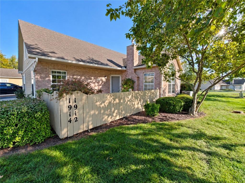 Listing Photo MLS #HMS2646074
